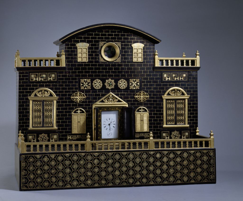 洋楼式漆楼座钟